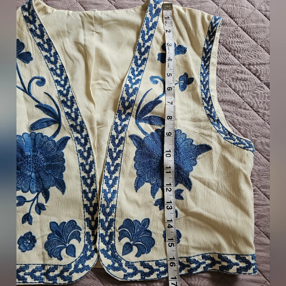 Commense Floral Boho‎ Poet Core Ethnic Embroidered Cream Blue Vest Top Sz M